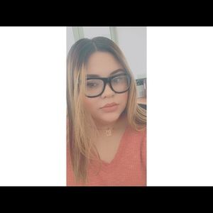 Meet your Posher, Elisabet